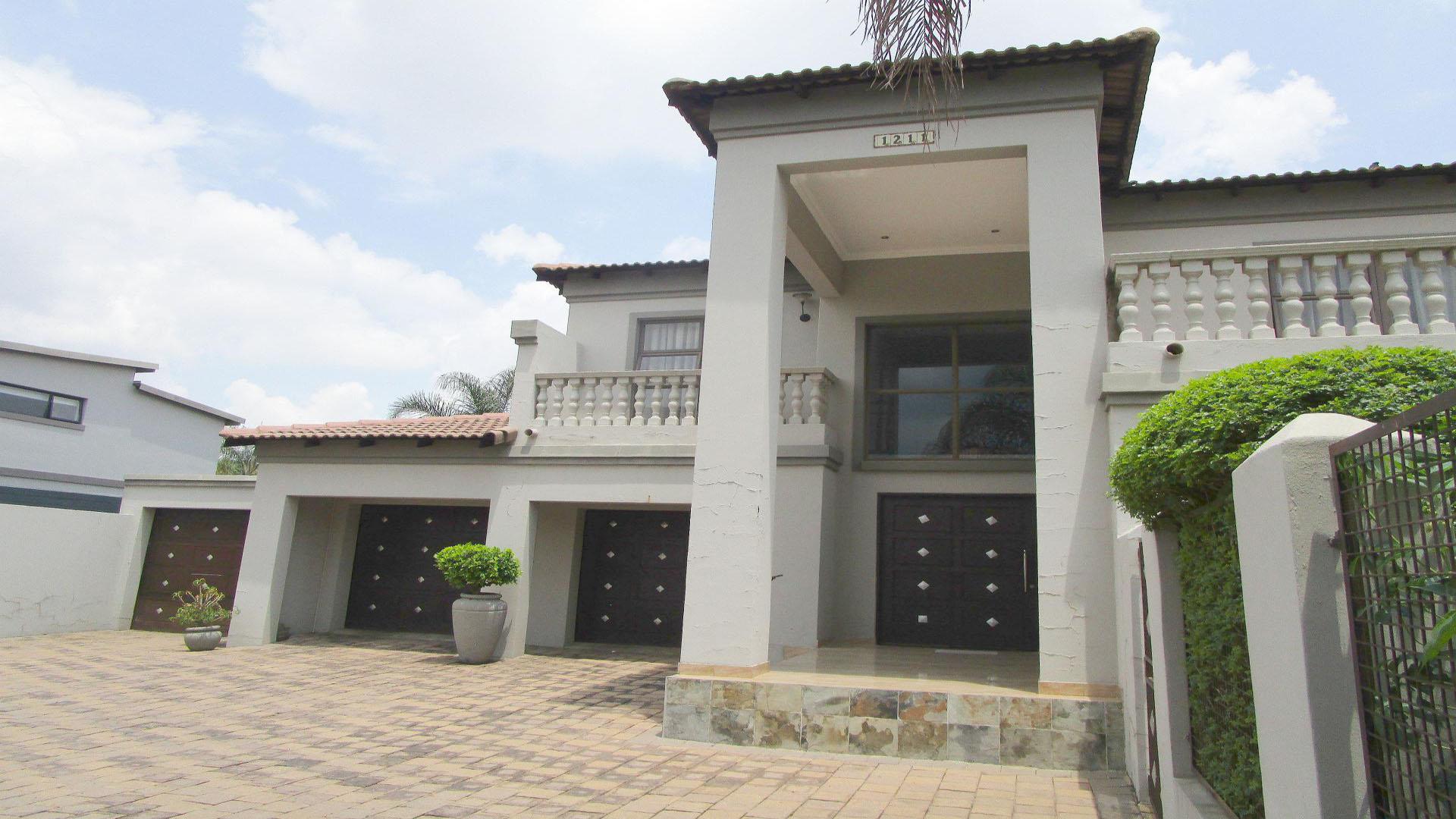 Front View of property in Greenstone Hill