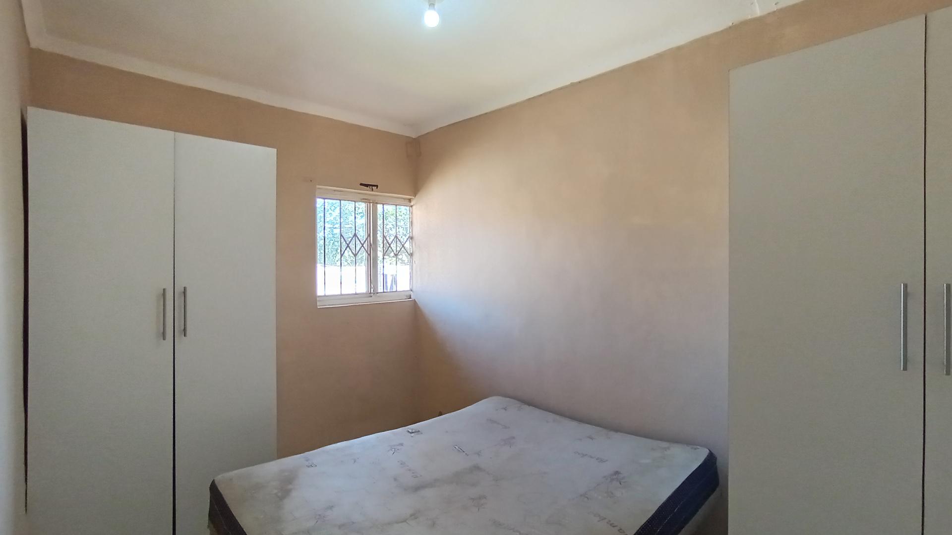 Bed Room 2 - 29 square meters of property in Northdene 