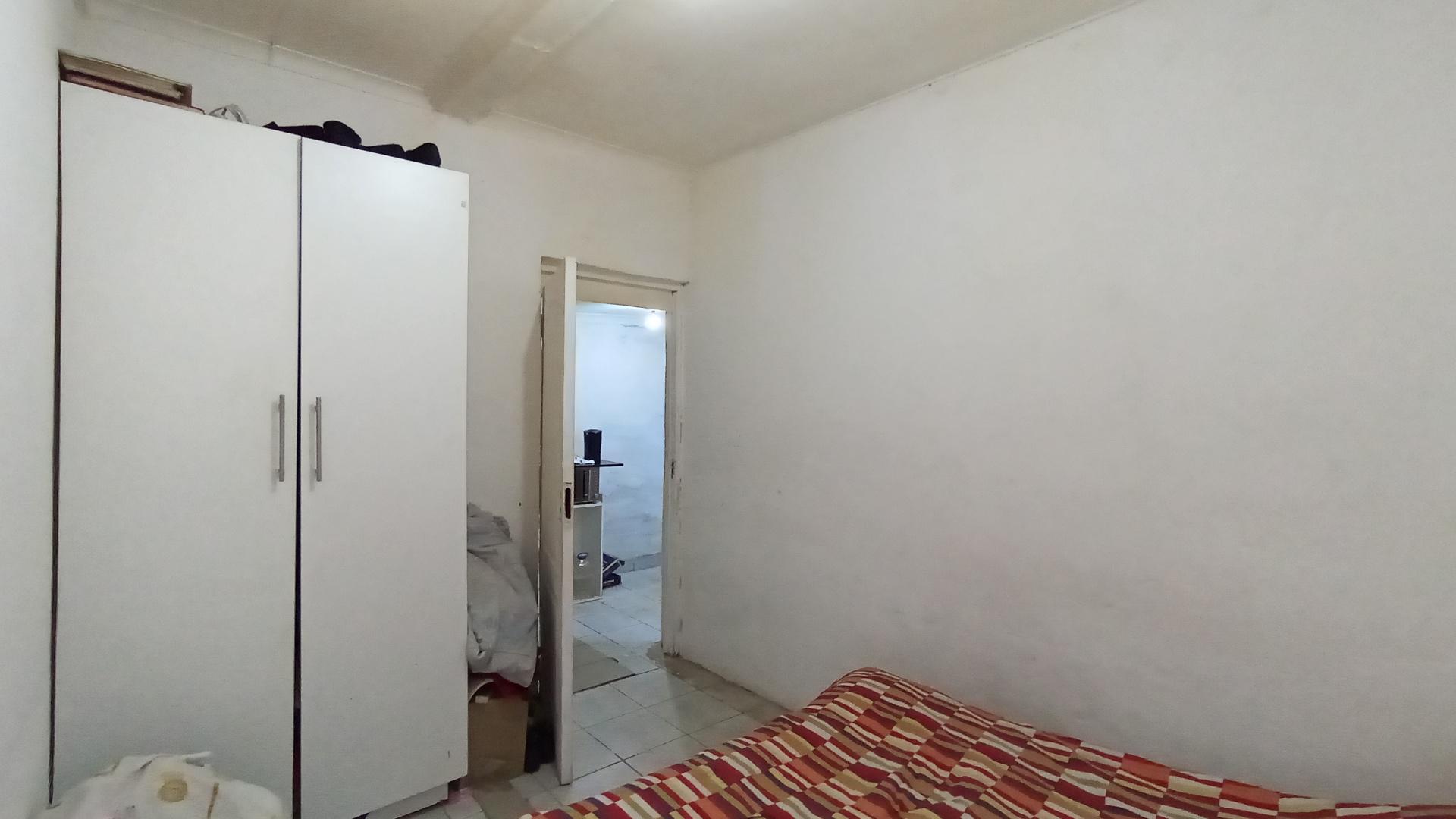 Bed Room 1 - 27 square meters of property in Northdene 