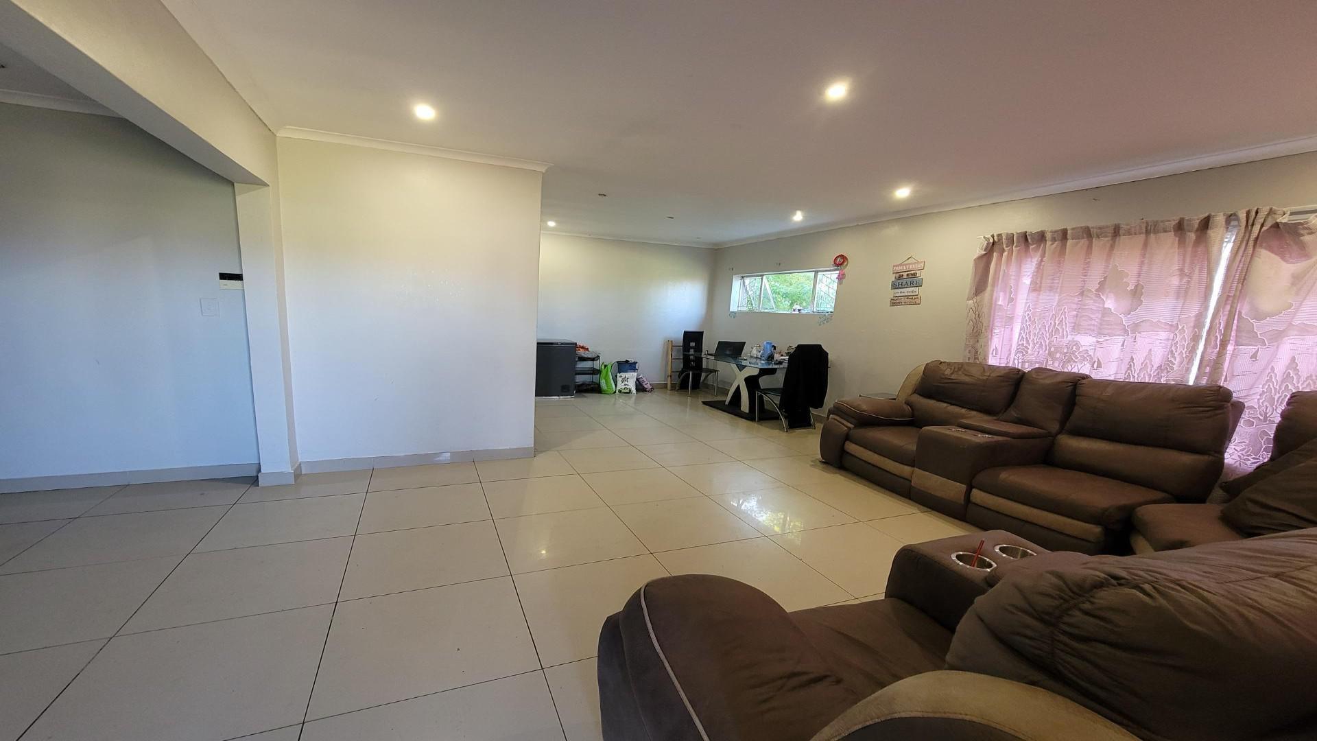 Lounges of property in East London