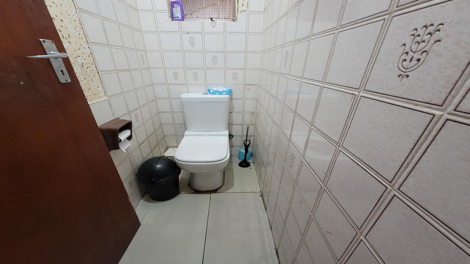 Guest Toilet of property in East London