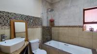 Bathroom 1 - 6 square meters of property in Parkrand