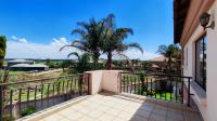 Balcony - 22 square meters of property in Parkrand