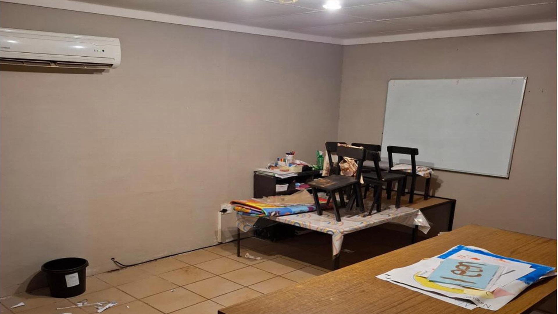 Spaces of property in Olifantshoek