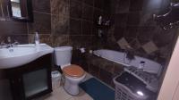 Bathroom 1 of property in Olifantshoek