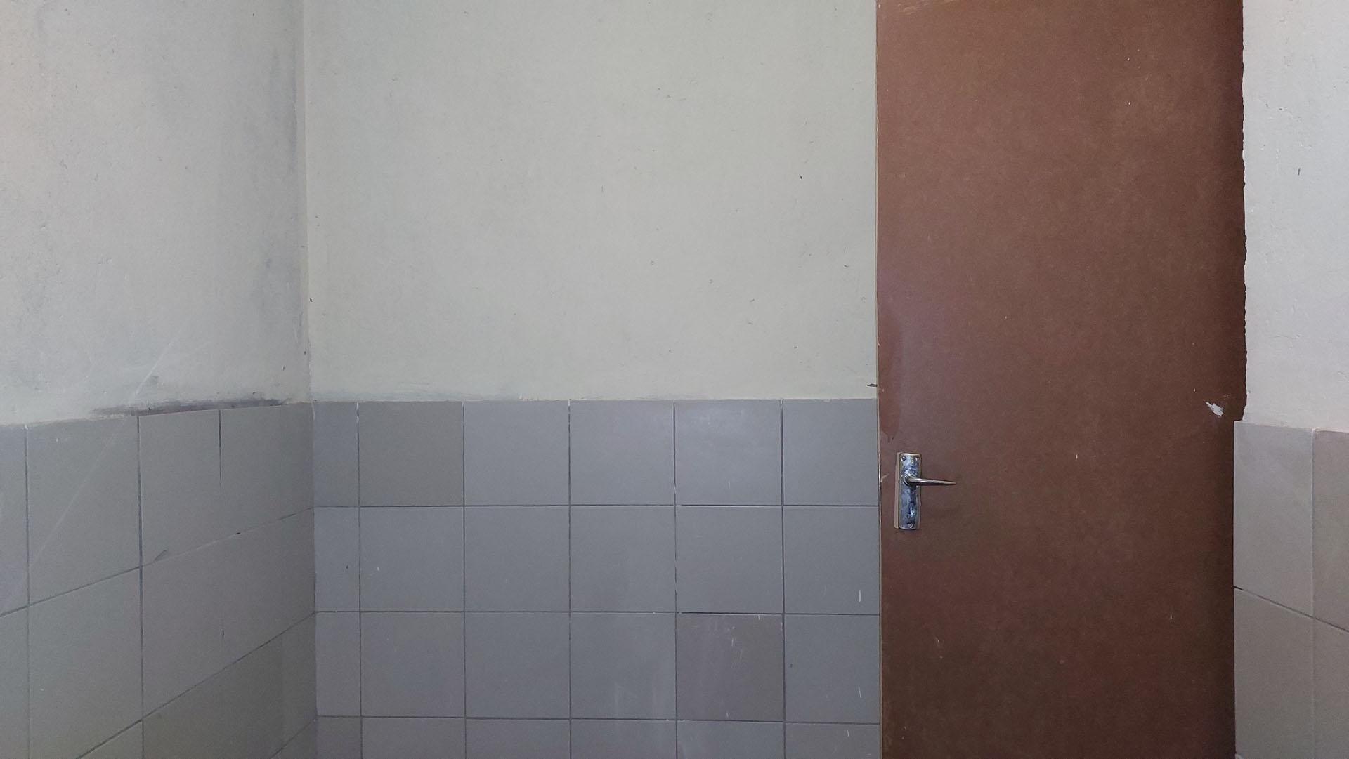 Bathroom 3+ - 25 square meters of property in Chantelle