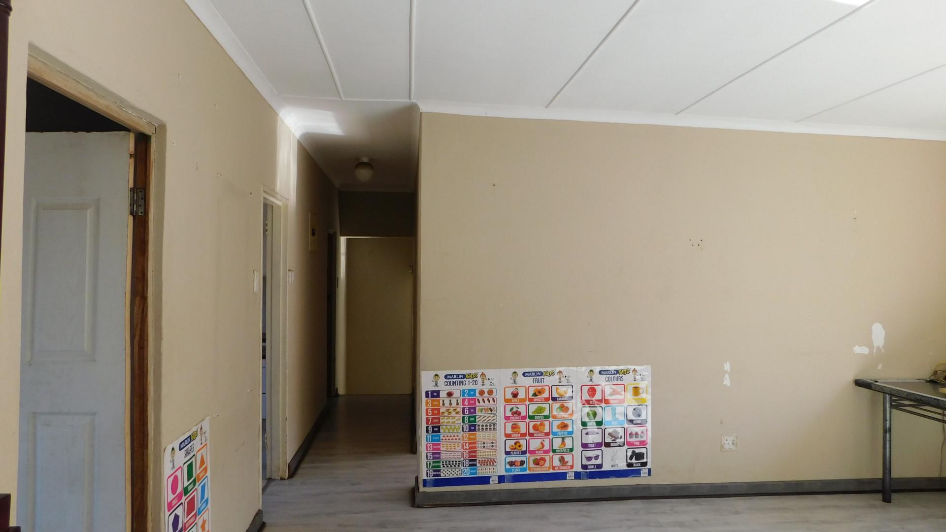 Lounges - 26 square meters of property in Raisethorpe