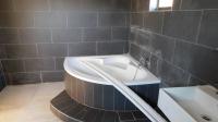 Main Bathroom - 11 square meters of property in Raisethorpe
