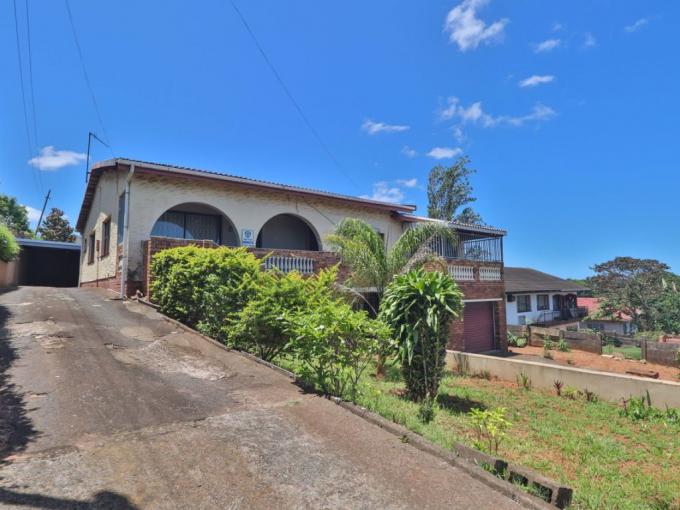 4 Bedroom House for Sale For Sale in Isipingo Rail - MR543722