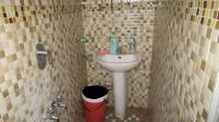 Bathroom 1 - 9 square meters of property in Crossmoor