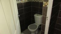 Bathroom 1 - 9 square meters of property in Crossmoor