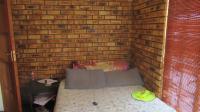 Bed Room 1 - 10 square meters of property in Vaalmarina