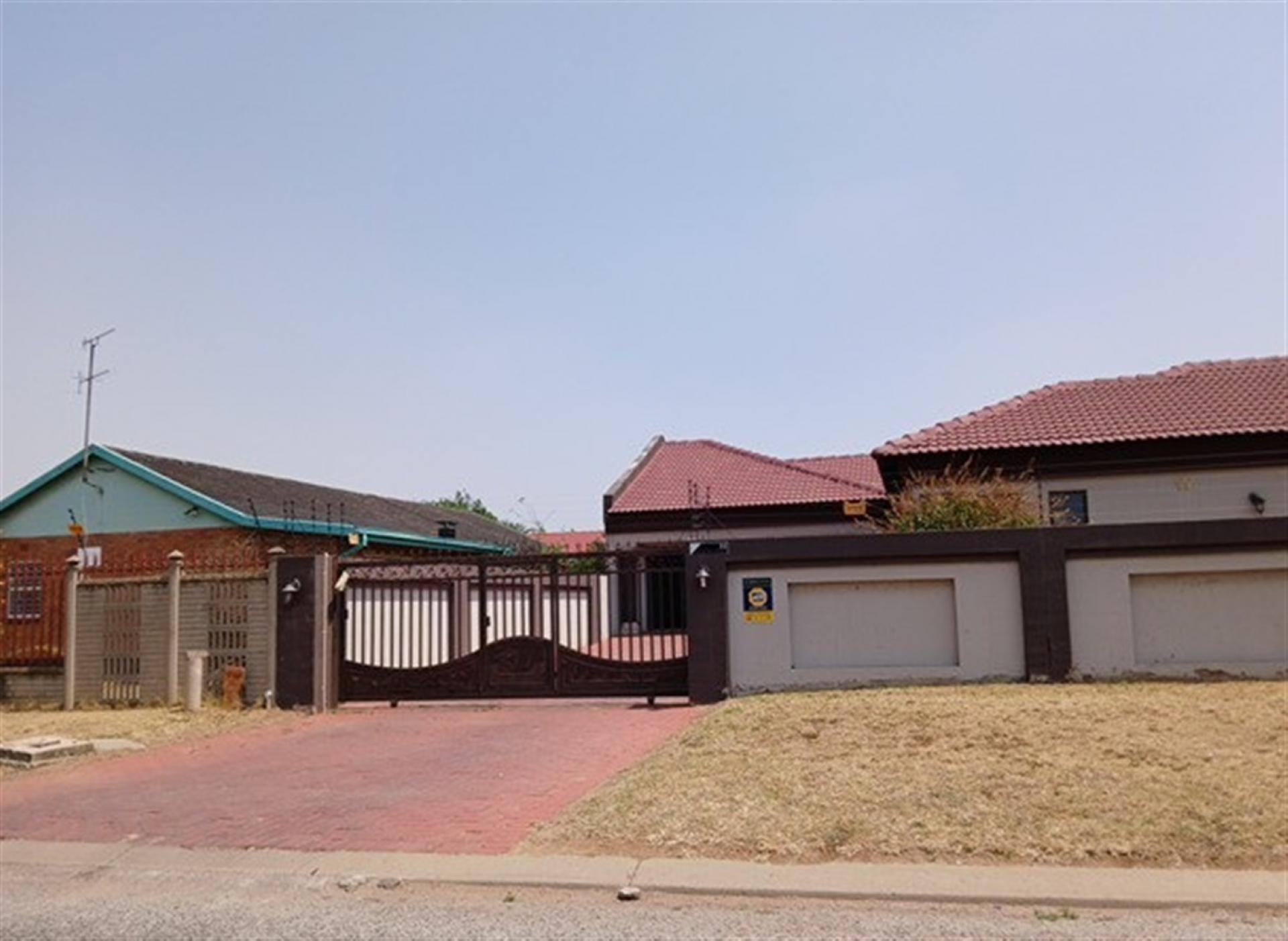Front View of property in Vanderbijlpark