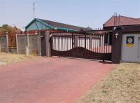 Front View of property in Vanderbijlpark