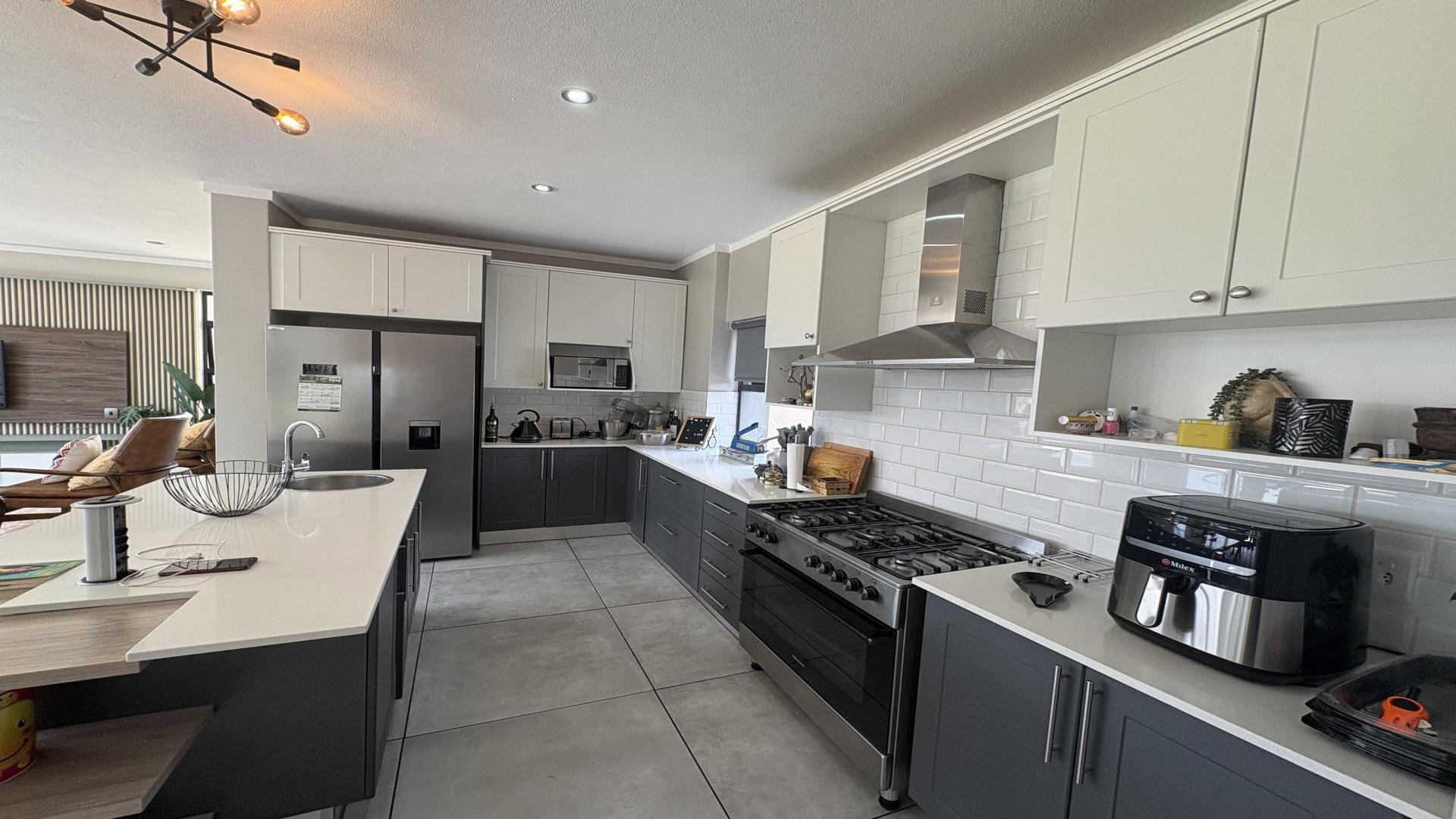 Kitchen of property in Midstream Estate