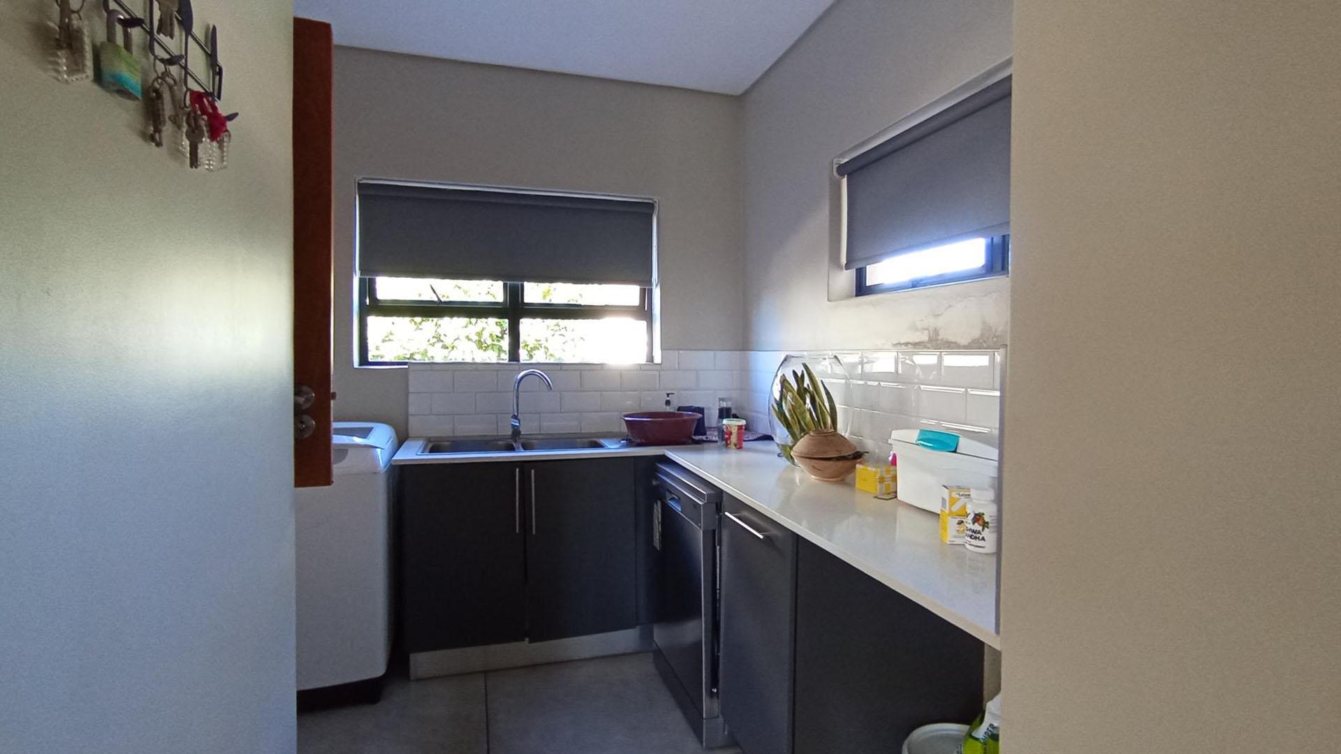 Scullery - 12 square meters of property in Midstream Estate