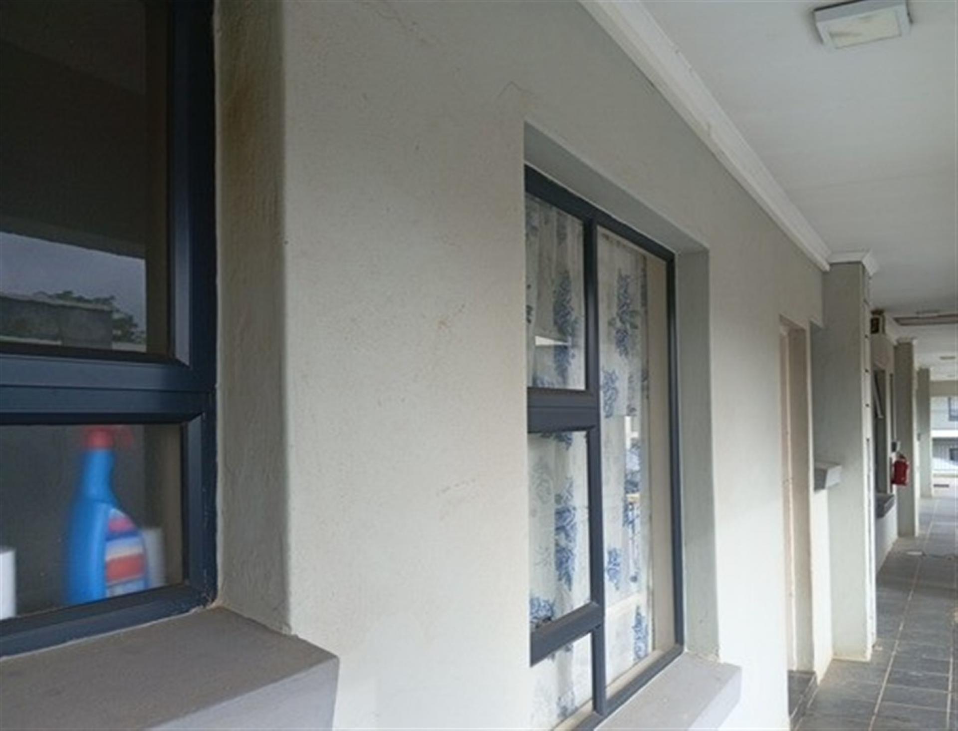 Front View of property in Witpoortjie