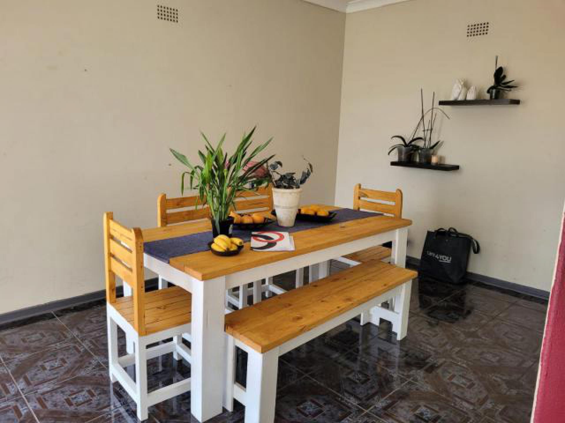 Dining Room - 17 square meters of property in Florida