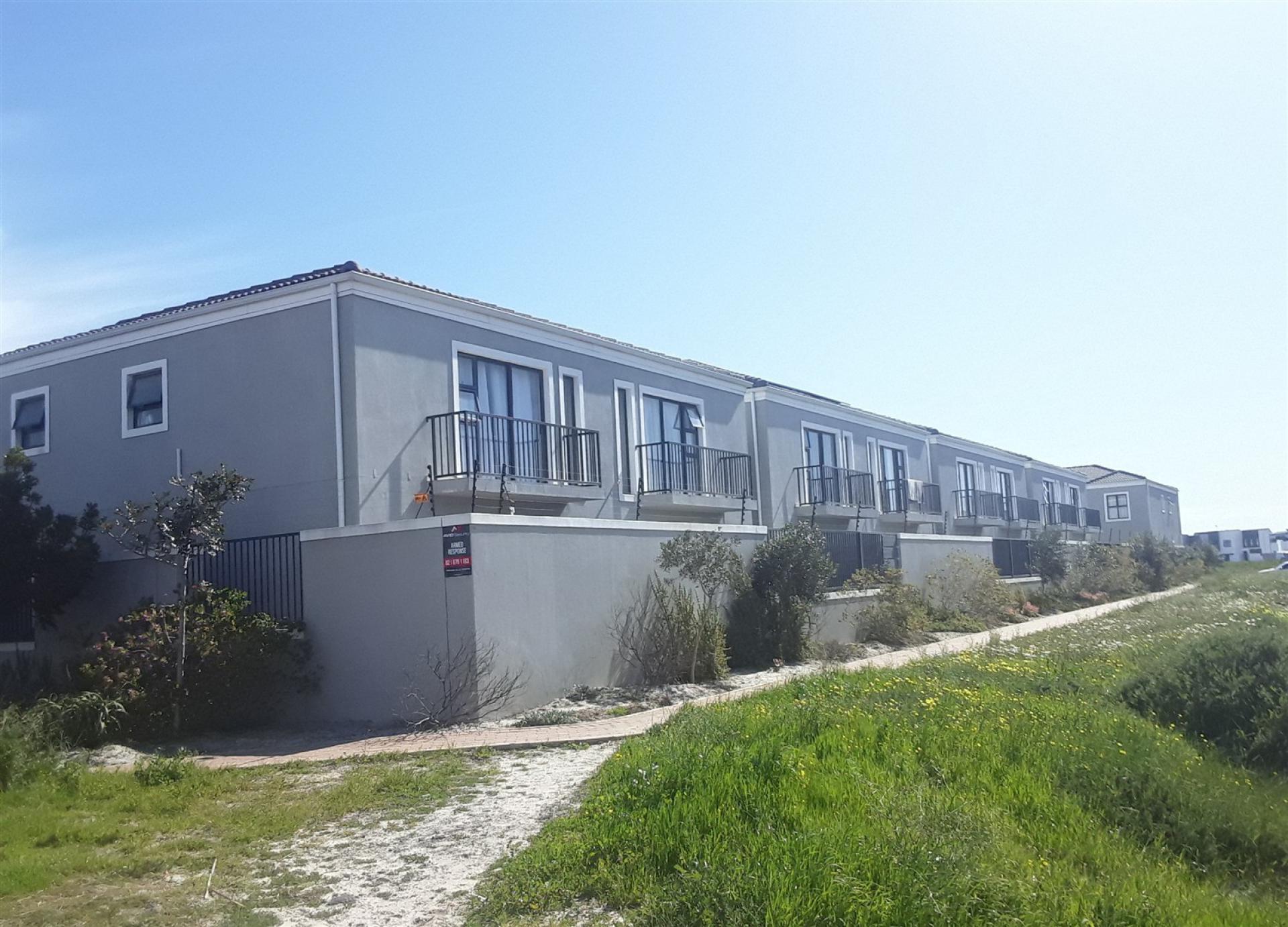 Front View of property in Parklands
