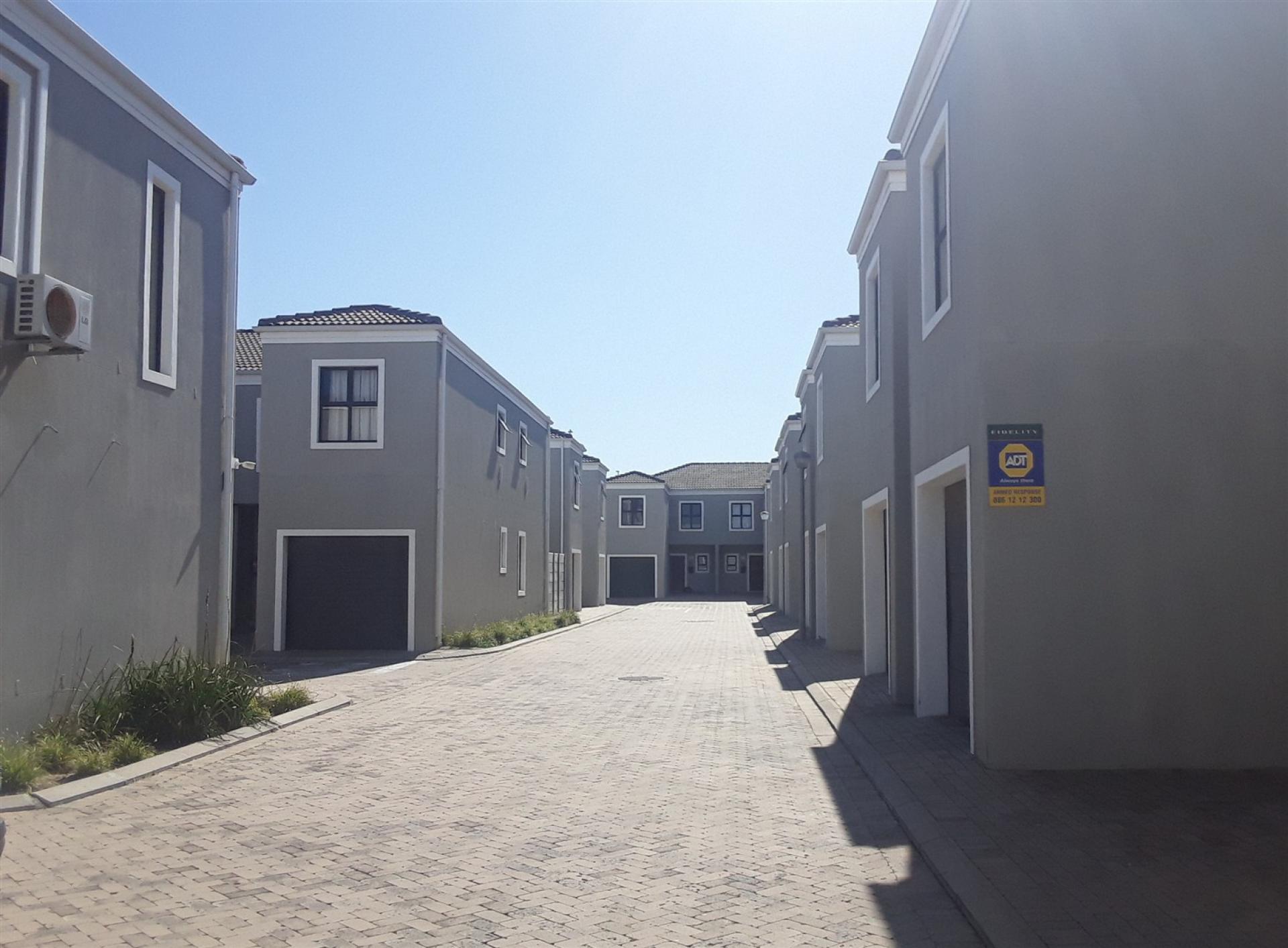 Front View of property in Parklands