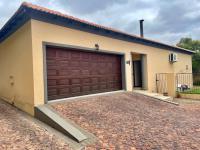 3 Bedroom 3 Bathroom House for Sale for sale in Thatchfield