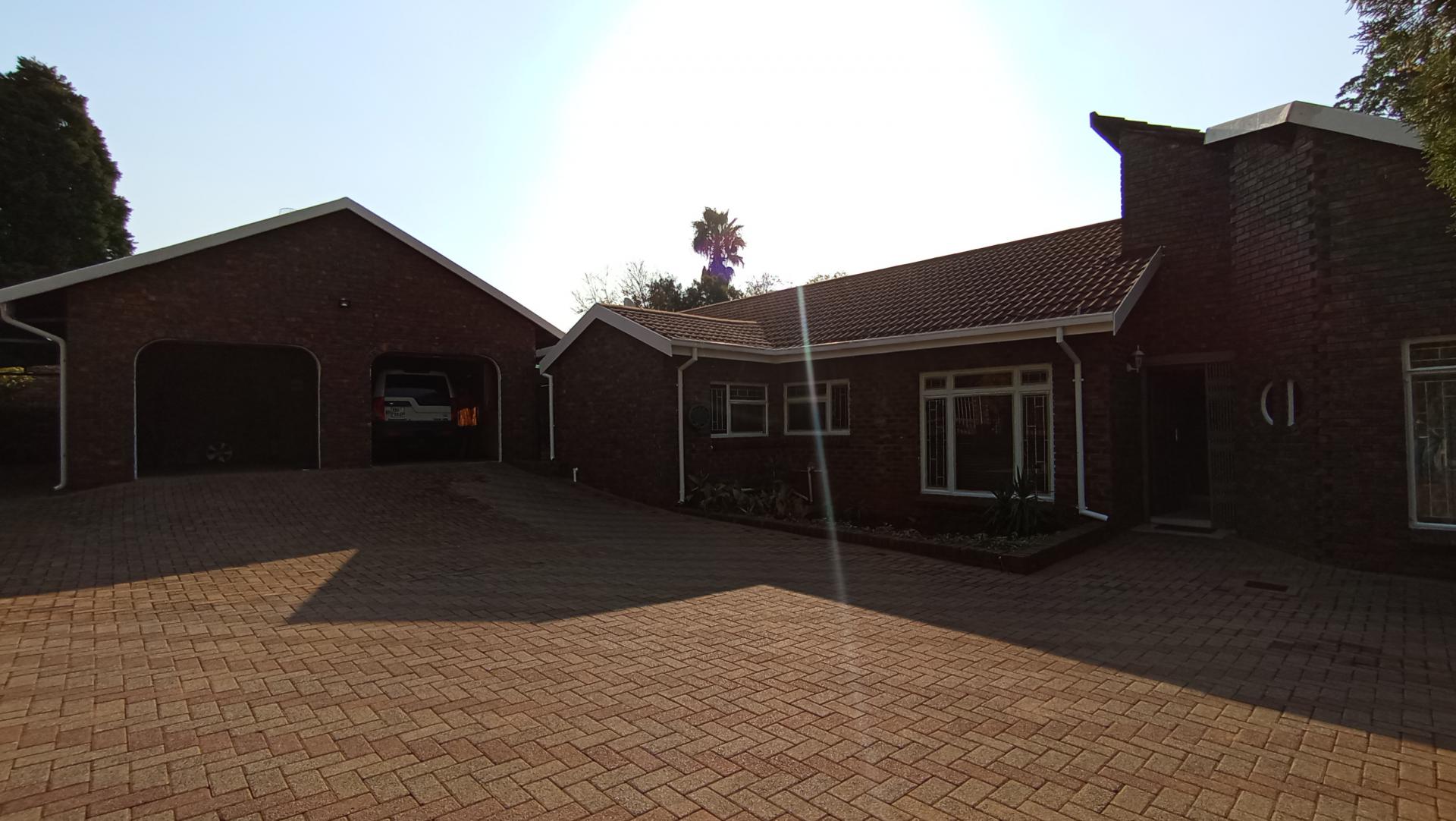 Front View of property in Rooihuiskraal