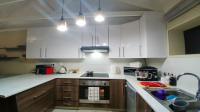 Kitchen of property in Winchester Hills