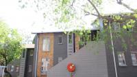 Front View of property in Linden