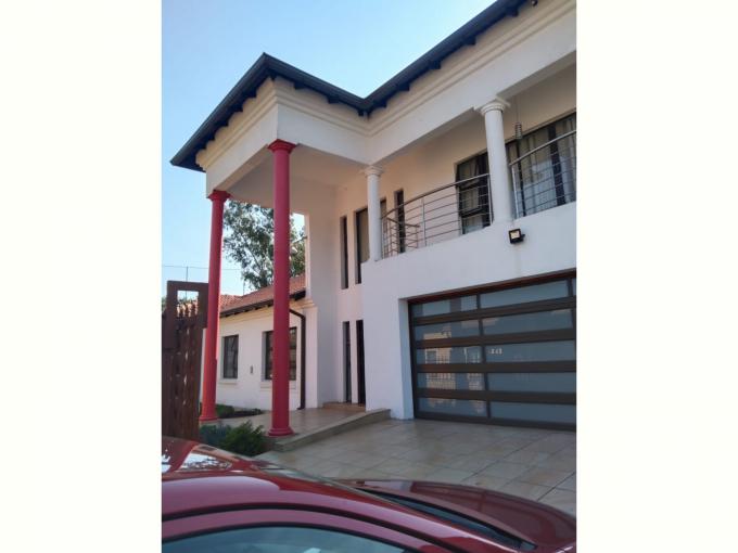 4 Bedroom House for Sale For Sale in Philip Nel Park - MR544457