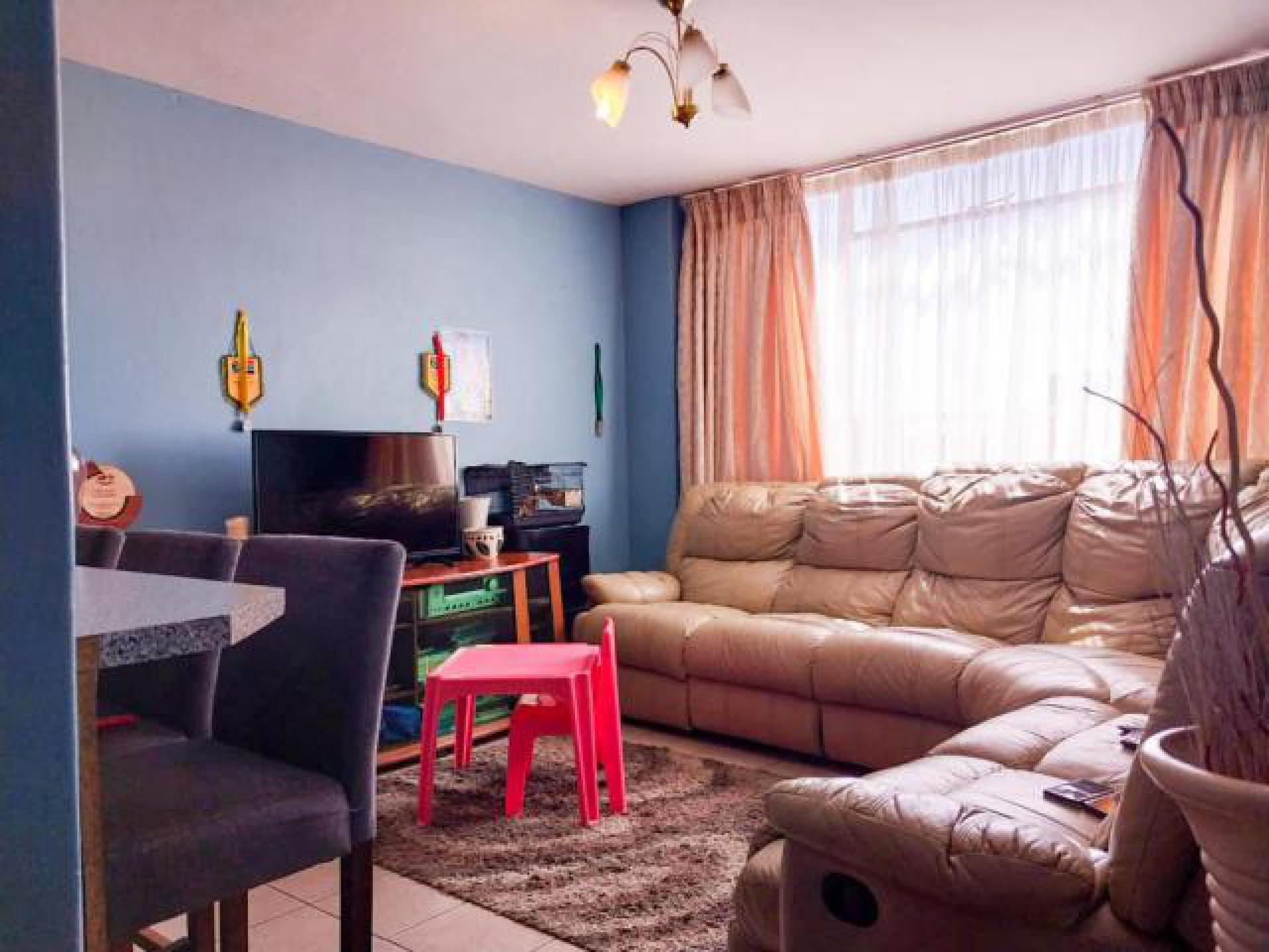 Lounges of property in Sunnyside