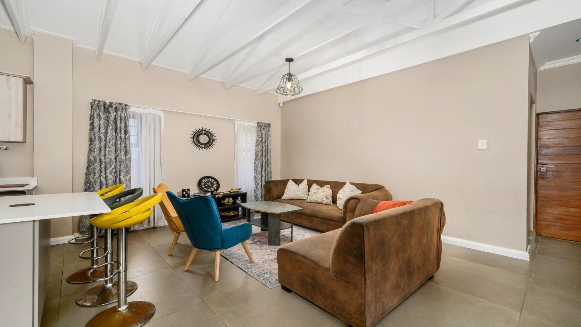 Lounges of property in Parsons Vlei