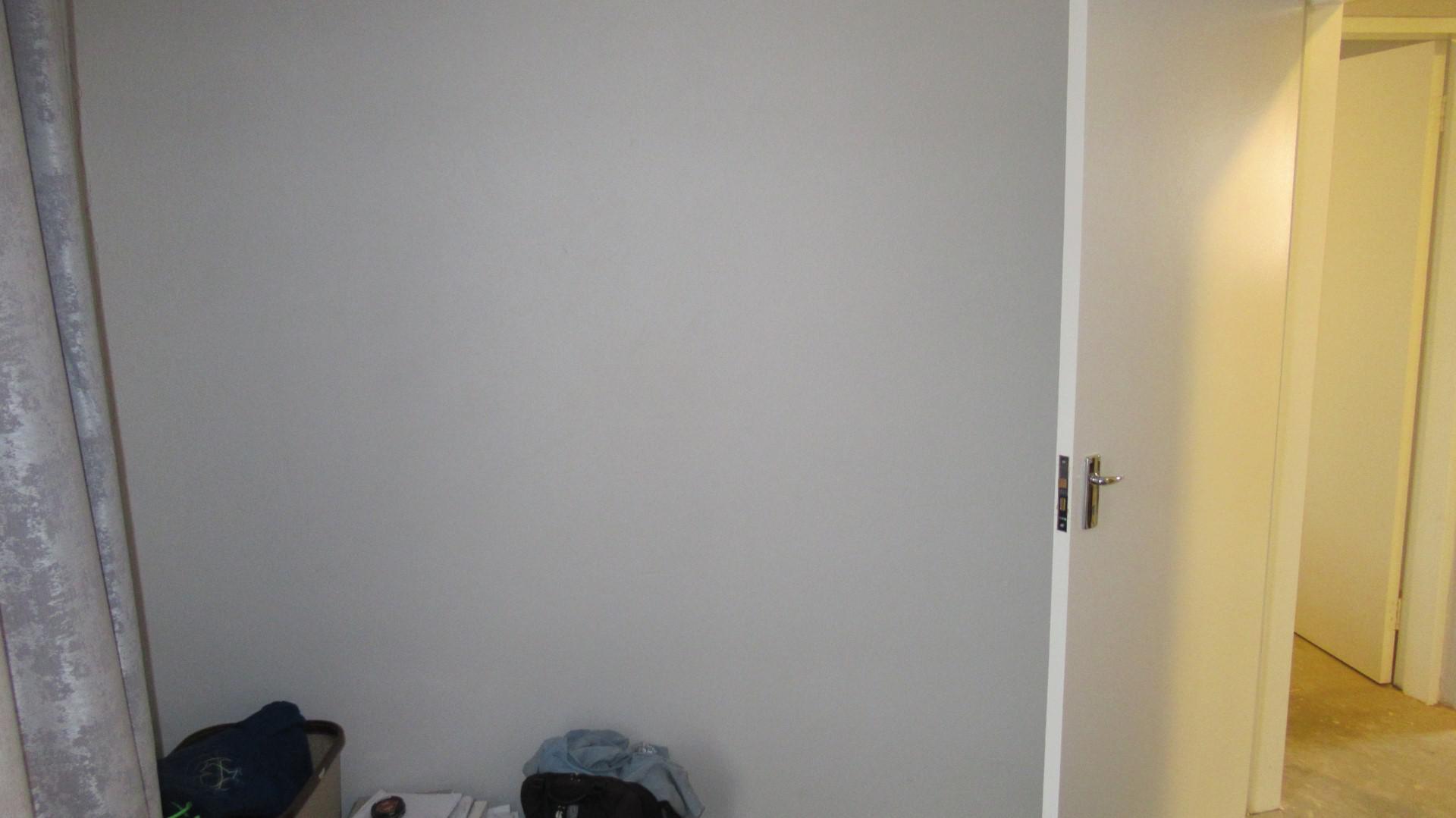 Bed Room 1 - 10 square meters of property in Crystal Park