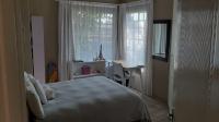 Bed Room 1 - 20 square meters of property in Glen Marais