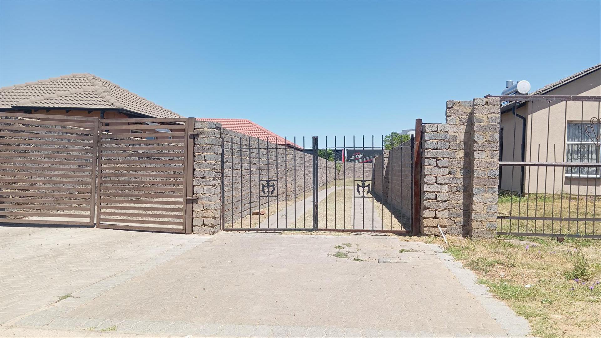 Front View of property in Powerville Park