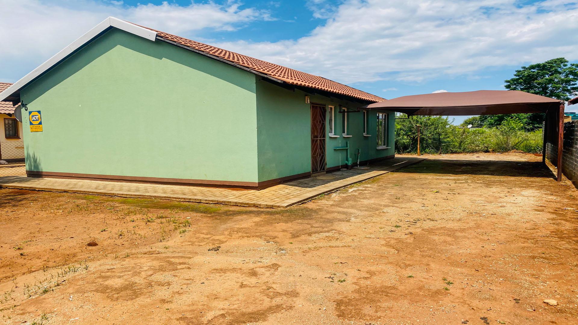 FNB Quick Sell 3 Bedroom House for Sale in Boitekong - MR544