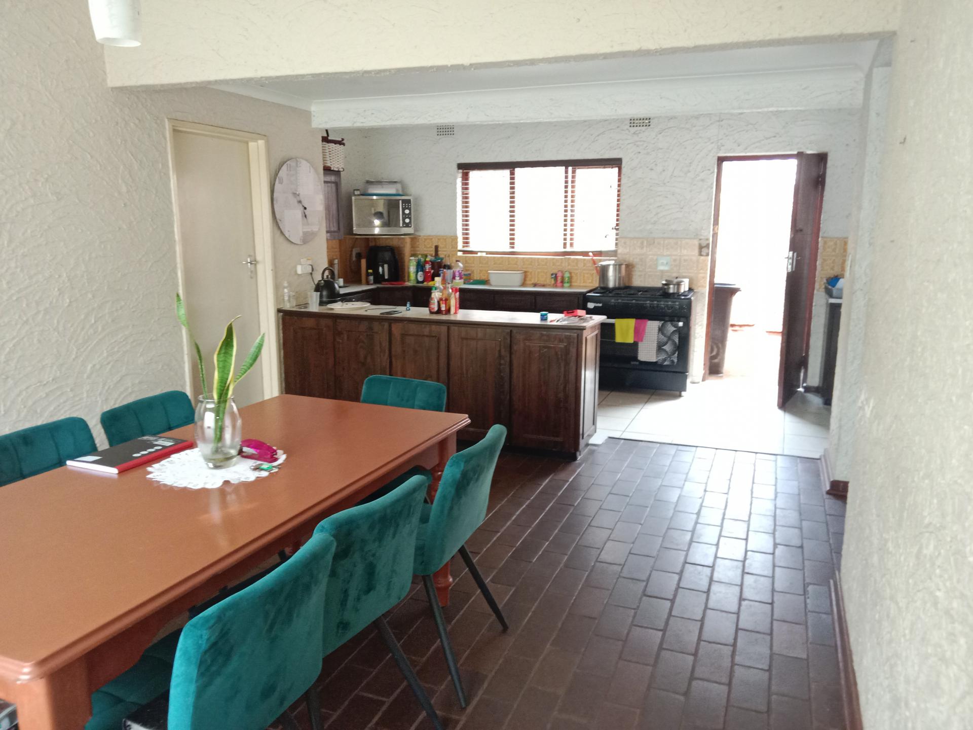 Dining Room of property in Kildare