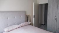 Bed Room 1 - 11 square meters of property in Olivedale