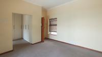 Main Bedroom - 22 square meters of property in Randburg