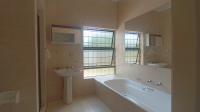 Main Bathroom - 8 square meters of property in Randburg