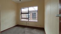 Bed Room 1 - 13 square meters of property in Randburg