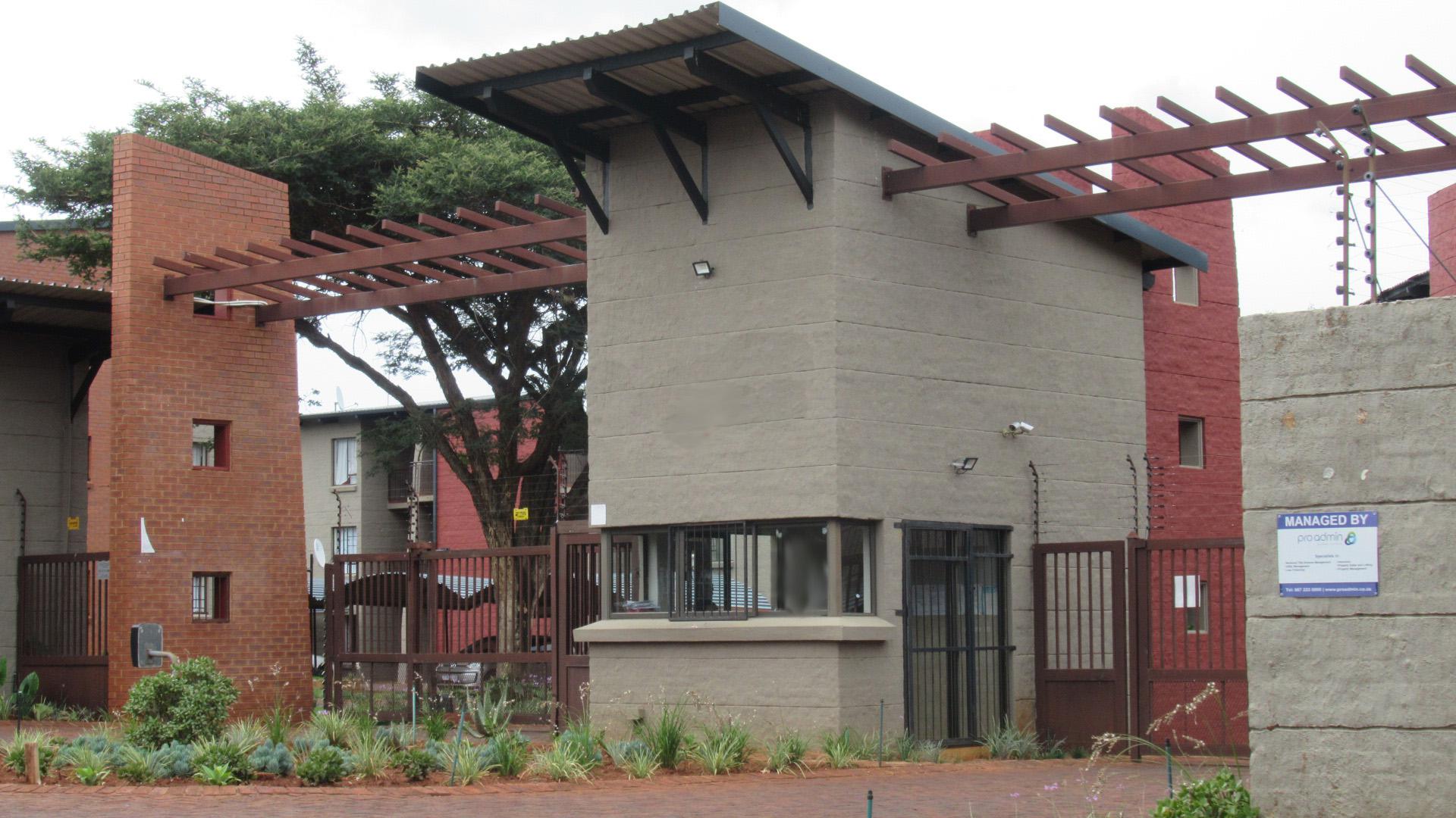 Front View of property in Dorandia