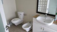 Bathroom 3+ - 46 square meters of property in Pumula