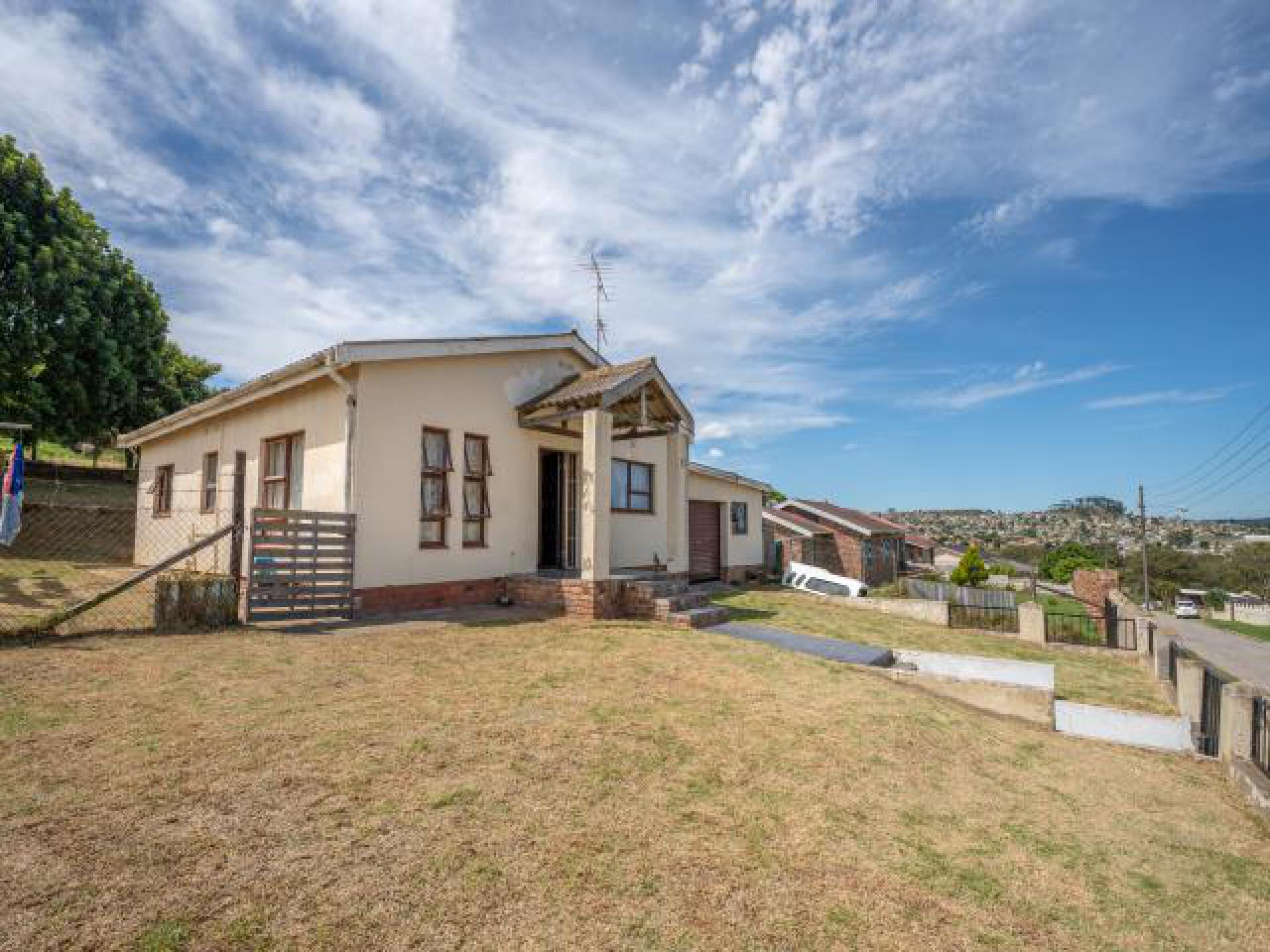 Front View of property in Grahamstown