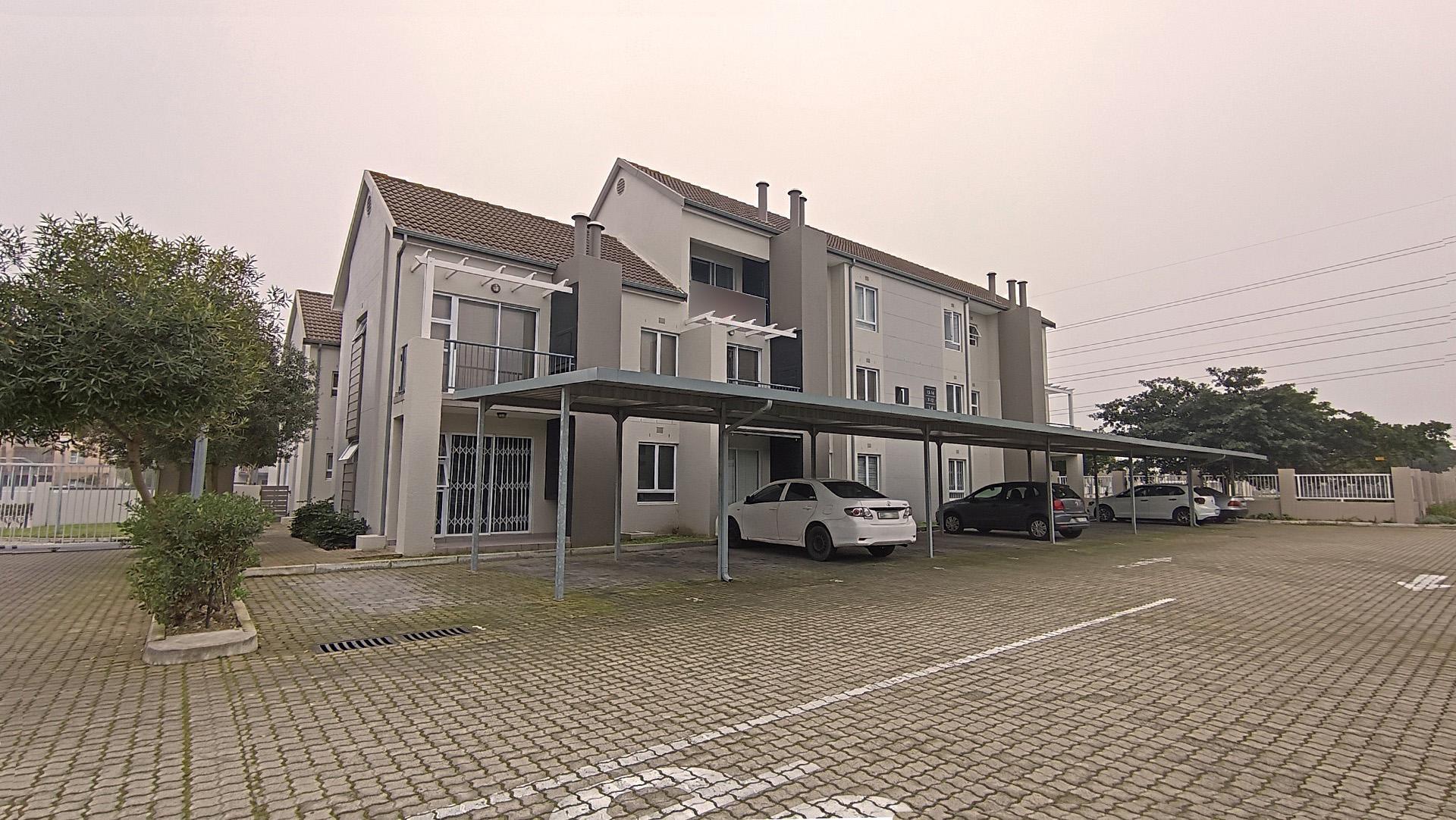 Front View of property in Buh Rein