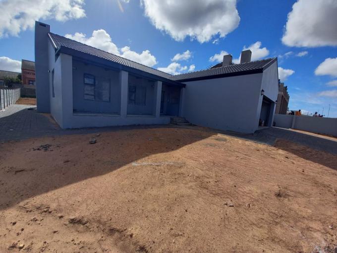 3 Bedroom House for Sale For Sale in Vredenburg MR544854
