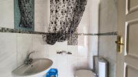 Guest Toilet - 4 square meters of property in Brackendowns