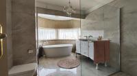 Main Bathroom - 17 square meters of property in Brackendowns