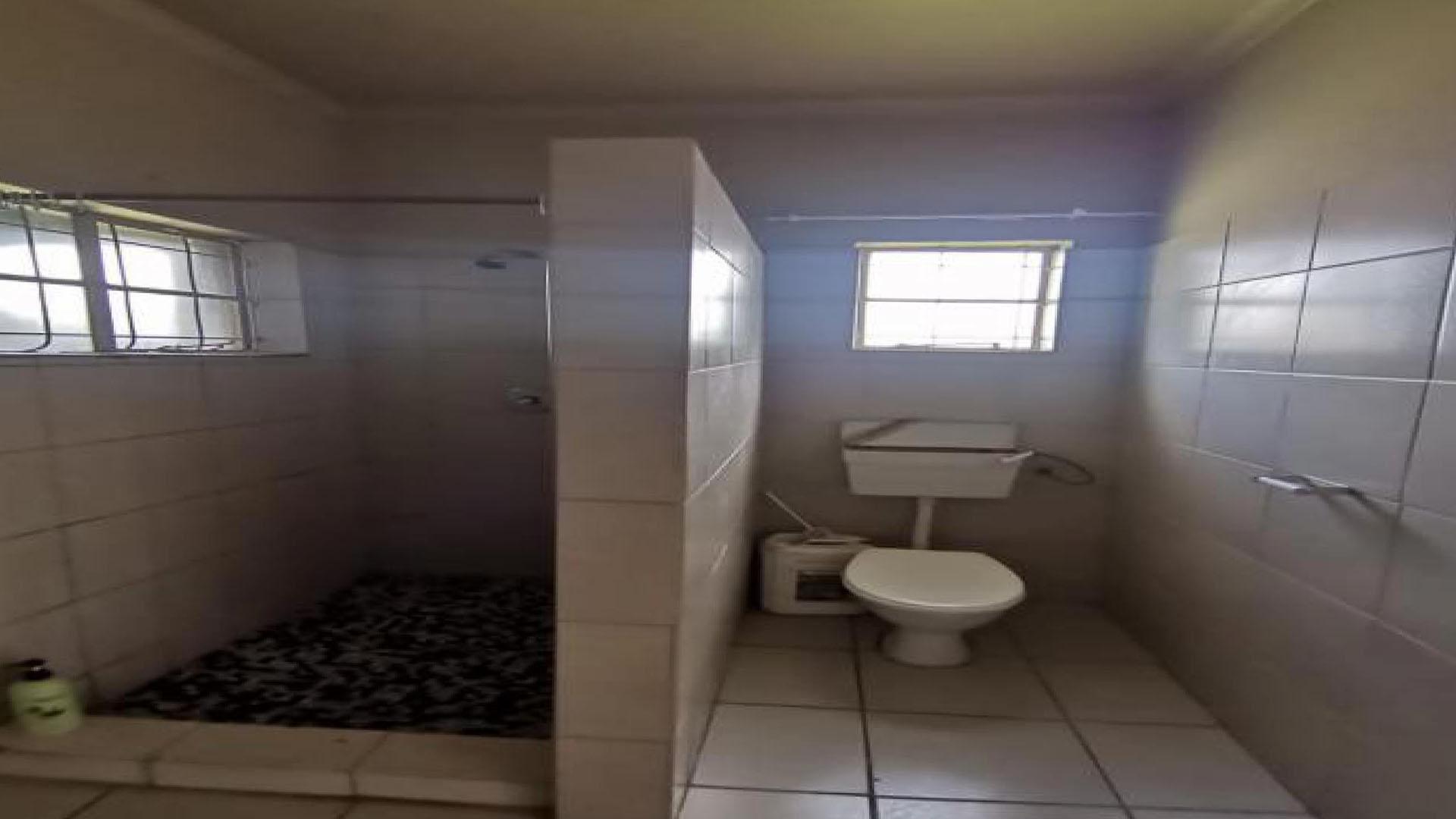 Bathroom 1 of property in Frankfort