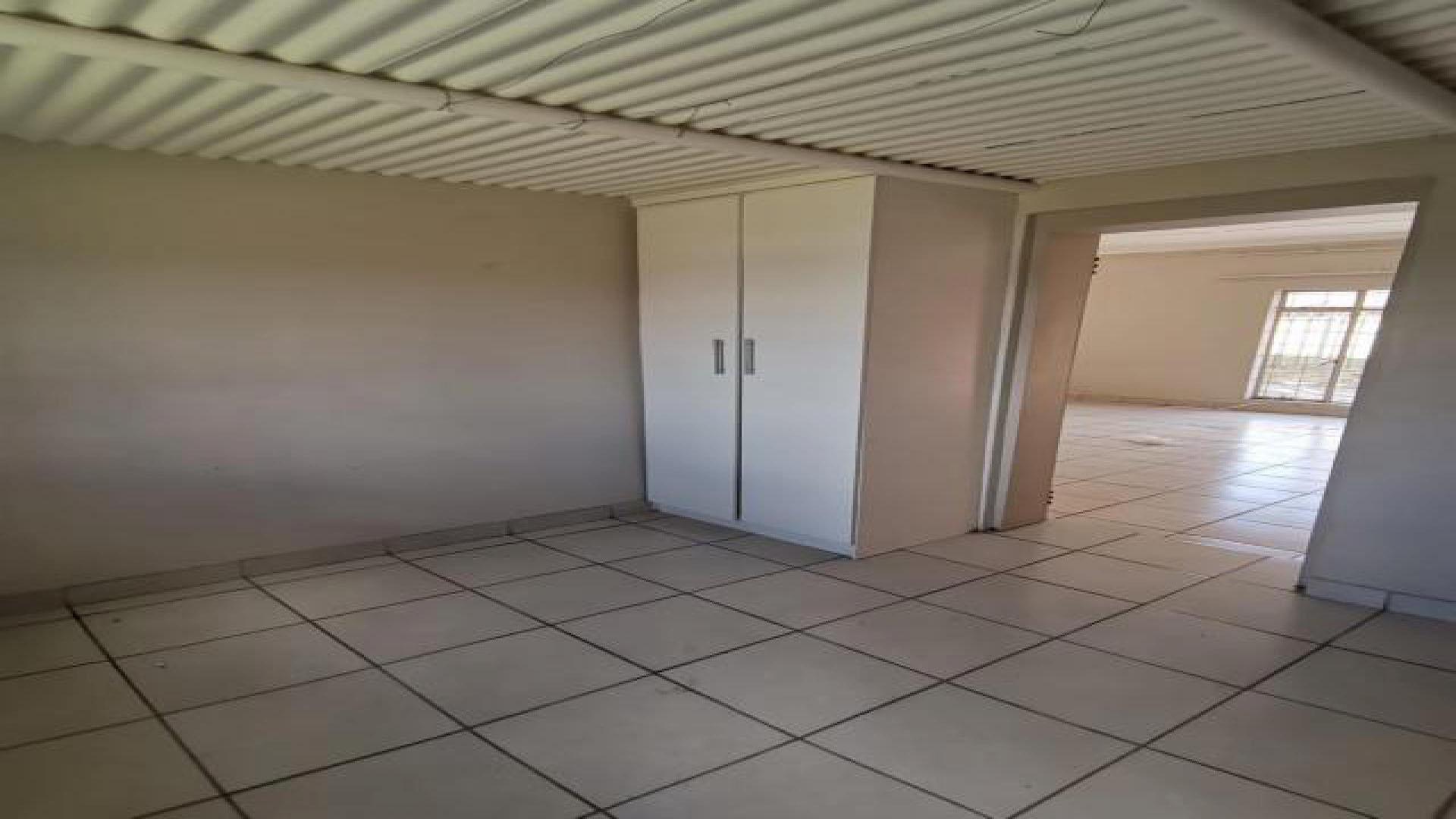 Bed Room 1 of property in Frankfort