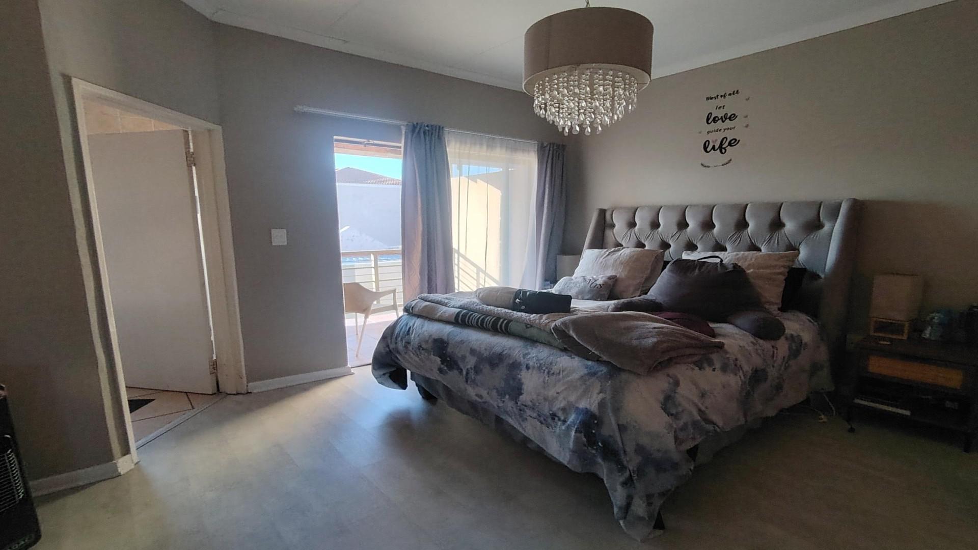 Bed Room 3 of property in Langenhoven Park